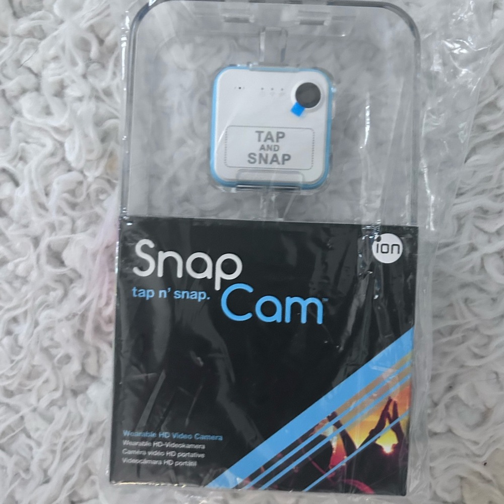 iOn SnapCam HD Wearable Digital Action Camcorder Wi-Fi & Bluetooth
